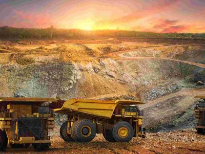 Illegal mineral mining boom in Tumsar; Fear of loss of crores of revenue to the government! | तुमसरमध्ये अवैध खनिज उत्खननाचा धुमाकूळ ; शासनाचा कोट्यवधींचा महसूल बुडण्याची भीती! Illegal mineral mining boom in Tumsar; Fear of loss of crores of revenue to the government! | तुमसरमध्ये अवैध खनिज उत्खननाचा धुमाकूळ ; शासनाचा कोट्यवधींचा महसूल बुडण्याची भीती!