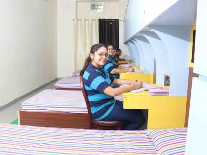 'Sakhi Niwas' scheme on paper only? The issue of women's safety is on the agenda! | 'सखी निवास' योजना कागदावरच? महिलांच्या सुरक्षिततेचा मुद्दा ऐरणीवर! 'Sakhi Niwas' scheme on paper only? The issue of women's safety is on the agenda! | 'सखी निवास' योजना कागदावरच? महिलांच्या सुरक्षिततेचा मुद्दा ऐरणीवर!