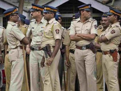 Jumbo 'reshuffle' in crime branch; Additional officers deployed in police stations | गुन्हे शाखेत जंबो ‘रिशफलिंग’; अतिरिक्त अंमलदार धाडले पोलिस ठाण्यात
