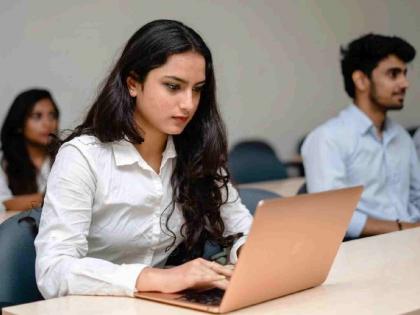 Thousands of students' certificates stuck, college admission process disrupted | हजारो विद्यार्थ्यांचे दाखले अडकले, महाविद्यालयांची प्रवेशप्रक्रिया बारगळली