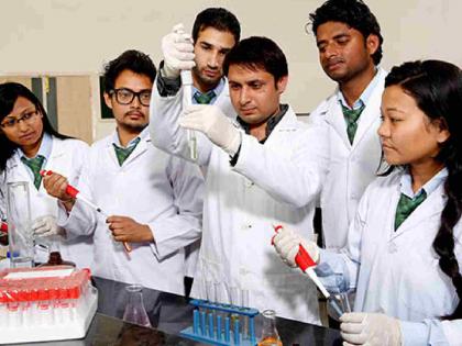 'Pharm D' degree holders denied eligibility for the post of Drugs Inspector | 'फार्म डी' पदवीधारकांना ड्रग्ज इन्स्पेक्टर पदासाठी पात्रता नाकारली