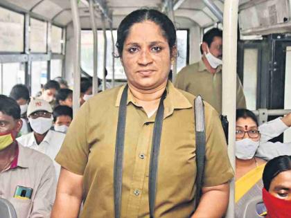 It is now mandatory for ST employees to have an identity card around their necks. | एसटी कर्मचाऱ्यांच्या गळ्यात ओळखपत्र असणे आता बंधनकारक It is now mandatory for ST employees to have an identity card around their necks. | एसटी कर्मचाऱ्यांच्या गळ्यात ओळखपत्र असणे आता बंधनकारक