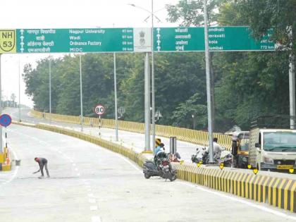 'Gyanyogi Dr. Shrikant Jichkar Flyover' opens for citizens; A big relief to Nagpur's traffic | ‘ज्ञानयोगी डॉ. श्रीकांत जिचकार उड्डाणपूल’ नागरिकांसाठी खुला; नागपूरच्या वाहतुकीला मोठा दिलासा 'Gyanyogi Dr. Shrikant Jichkar Flyover' opens for citizens; A big relief to Nagpur's traffic | ‘ज्ञानयोगी डॉ. श्रीकांत जिचकार उड्डाणपूल’ नागरिकांसाठी खुला; नागपूरच्या वाहतुकीला मोठा दिलासा