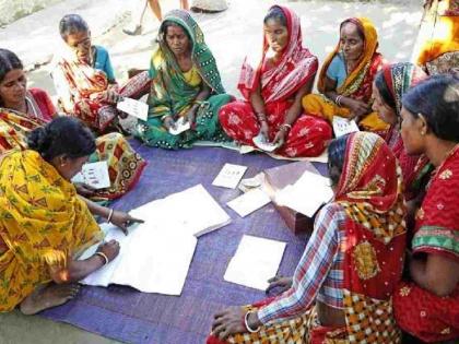 Women in self-help groups cheated; Women will take out a march at the tehsil office | बचत गटातील महिलांची फसवणूक; महिला काढणार तहसील कार्यालयावर मोर्चा Women in self-help groups cheated; Women will take out a march at the tehsil office | बचत गटातील महिलांची फसवणूक; महिला काढणार तहसील कार्यालयावर मोर्चा