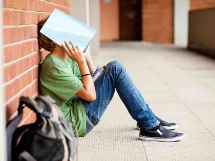 Sixth grade student faces mental harassment from school for not paying fees in fourth grade | चौथीत फी न भरल्याने सहावीच्या विद्यार्थ्याला शाळेकडून मानसिक त्रास Sixth grade student faces mental harassment from school for not paying fees in fourth grade | चौथीत फी न भरल्याने सहावीच्या विद्यार्थ्याला शाळेकडून मानसिक त्रास