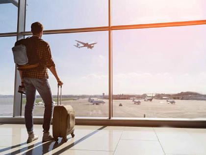 Kashmir, pilgrimages affected due to war; Many stranded with flight tickets | युद्धस्थितीमुळे काश्मीरसह तीर्थयात्राही प्रभावित; अनेकांचे विमानाचे पैसे अडकले Kashmir, pilgrimages affected due to war; Many stranded with flight tickets | युद्धस्थितीमुळे काश्मीरसह तीर्थयात्राही प्रभावित; अनेकांचे विमानाचे पैसे अडकले