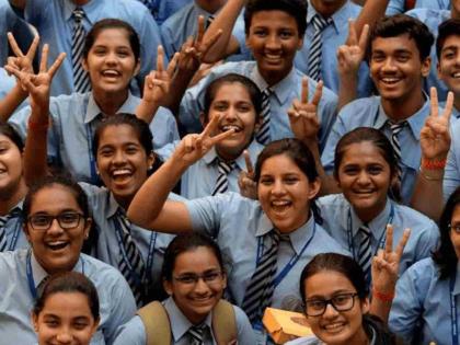 Chandrapur district's performance deteriorated but girls became a ray of hope | दहावीच्या निकालात चंद्रपूर जिल्ह्याची कामगिरी ढासळली पण मुली ठरल्या आशेचा किरण Chandrapur district's performance deteriorated but girls became a ray of hope | दहावीच्या निकालात चंद्रपूर जिल्ह्याची कामगिरी ढासळली पण मुली ठरल्या आशेचा किरण
