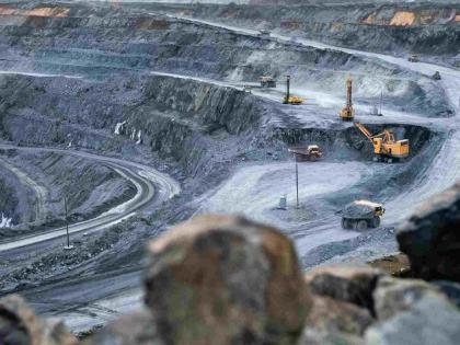 Durgapur coal mine affected Masala village will be disaster free | दुर्गापूर कोळसा खाण प्रभावित मसाळा गाव संकटमुक्त होणार Durgapur coal mine affected Masala village will be disaster free | दुर्गापूर कोळसा खाण प्रभावित मसाळा गाव संकटमुक्त होणार