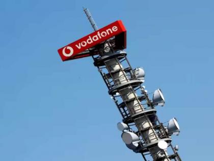 Vodafone's excavation in Tumsar causes water pipeline to burst; water supply disrupted | तुमसरमध्ये व्होडाफोनच्या खोदकामामुळे जलवाहिनी फोडली; पाणीपुरवठा ठप्प
