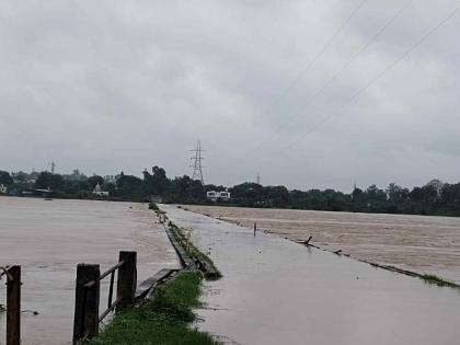 Waingange crosses danger level, all 33 gates of Gosekhurd open | वैनगंगेने धोक्याची पातळी ओलांडली, गोसेखुर्दचे सर्व 33 गेट सुरू Waingange crosses danger level, all 33 gates of Gosekhurd open | वैनगंगेने धोक्याची पातळी ओलांडली, गोसेखुर्दचे सर्व 33 गेट सुरू