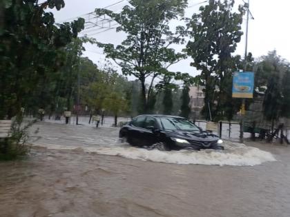 Heavy rain in Lonavala city 232 mm rainfall recorded in 24 hours | LonavalA Rain: लोणावळा शहरात मुसळधार पाऊस; 24 तासात 232 मिमी पावसाची नोंद, रस्ते जलमय