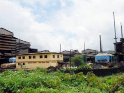 Another gas leak in the company in Lotte, time to live with the lives of the villagers in the area  | Ratnagiri: लोटेतील कंपनीत पुन्हा वायू गळती, परिसरातील ग्रामस्थांवर जीव मुठीत घेऊन जगण्याची वेळ 