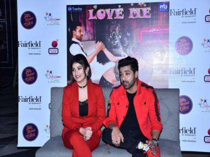 Bandigi Kalra and Punish Sharma's 'Love Me' albums are displayed | बंदिगी कालरा आणि पुनीष शर्मा यांचा 'लव मी' अल्बम प्रदर्शित