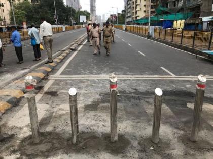 Finally the Lower Parel Pool opened to the pedestrians | अखेर लोअर परळ पूल पादचाऱ्यांसाठी खुला