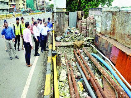  The bridge has been repaired! Rally on the railway, municipal role | पुलाची दुरुस्ती लटकलेलीच! रेल्वे, महापालिका भूमिकेवर ठाम