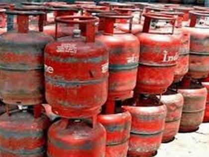 Maximum subsidy of 10 Rs on Gas cylender | गॅस सिलिंडरवर आता कमाल १० रुपये अनुदान