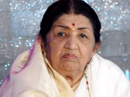 Lata mangeshkar again shifted on ventilator | Lata Mangeshkar Health Update: लता मंगेशकर यांची प्रकृती चिंताजनक, पुन्हा ठेवलं व्हेंटिलेटरवर