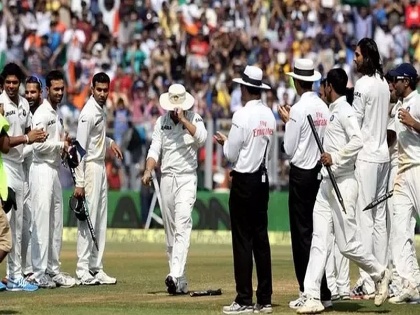 indian team former spinner Pragyan Ojha has retired from all forms of cricket | सचिनच्या निरोपाच्या सामन्यात 'सामनावीर' ठरलेल्या वीराचा क्रिकेटला अलविदा!