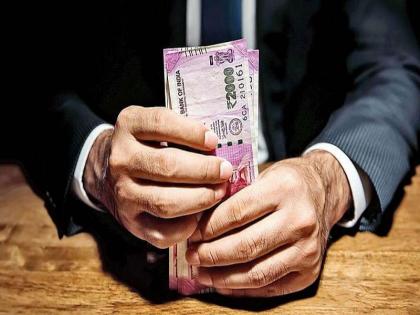 Fraud of Rs 7 lakh by saying 'I will give you 32 cars at half price' | 'अर्ध्या किंमतीमध्ये तुम्हाला ३२ गाड्या काढून देतो’, असे सांगून ७ लाखांची फसवणूक