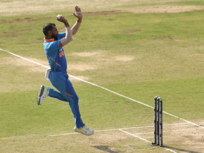 India vs Australia 1st OD: Australia's set target of 237 against India | India vs Australia 1st odi :ऑस्ट्रेलियाचे भारतापुढे २३७ धावांचे लक्ष्य