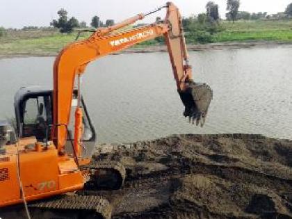 Tehsildar suspended in Man river sand case | माण नदी वाळू उपसा प्रकरणात तहसीलदार निलंबित, याआधीच बजावण्यात आली होती कारणे दाखवा नोटीस