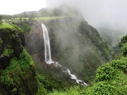 Prohibitory order issued in Madhe Ghat waterfall area in Velha taluka | Pune: वेल्हा तालुक्यातील मढे घाट धबधबा परिसरात प्रतिबंधात्मक आदेश जारी