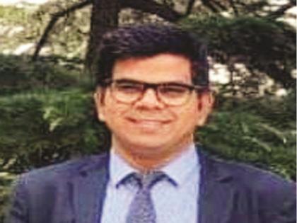 UPSC Results: farmer's son became IAS officer; Preparing to leave a high-paying job | UPSC Results : अल्पभूधारक शेतकऱ्याचा मुलगा झाला IAS अधिकारी; मोठ्या पगाराची नोकरी सोडून केली तयारी