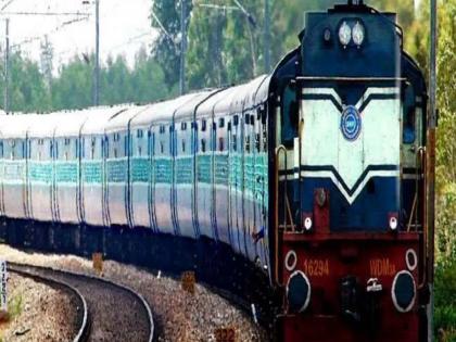 303 crores revenue was received from ticket inspection in Central Railway Mumbai Division | मध्य रेल्वे मुंबई विभागात तिकीट तपासणीतून ३०३ कोटींचा महसूल मिळाला