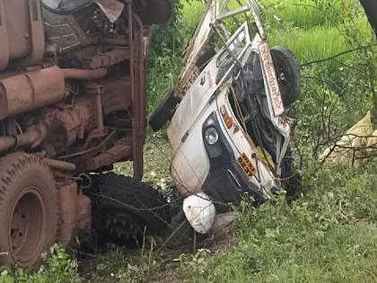 Seven killed, ten injured in collision of dumper truck and auto rickshaw in Madhya Pradesh's Jabalpur district, read here details | मध्य प्रदेशात मोठा अपघात! सात जणांचा मृत्यू; दहा जण जखमी, अंगावर काटा आणणारे दृश्य