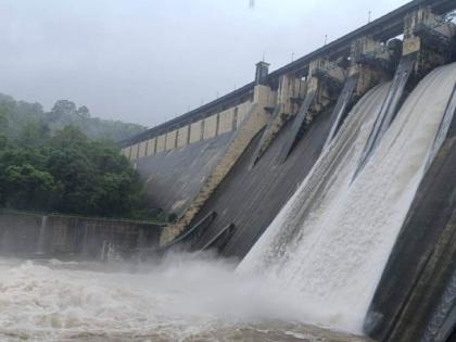 about eight percent water storage in central distribution supplying in mumbai | मुंबईला पुरवठा करणाऱ्या मध्य वैतरणात आठ टक्के पाणीसाठा 