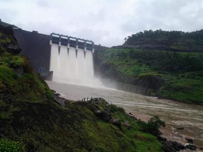 in mumbai monsoon mission complete 5 doors of madhya vaitrana lake opened stocks in reservoirs at 90 percent | मान्सूनचे मिशन कम्प्लिट! 'मध्य वैतरणा'चे ५ दरवाजे उघडले; जलाशयांतील साठा ९० टक्क्यांवर