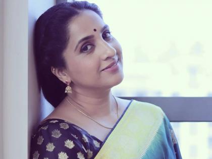 marathi actress Madhurani Prabhulkar says no one in her family watch Aai Kuthe Kay Kartein Marathi serial | "माझ्या घरात मालिका पाहत नाहीत" मधुराणीने सांगितलं यामागचं कारण, तर तिची आई म्हणते...