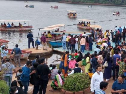 Due to consecutive Diwali holidays Mahabaleshwar bloomed with tourists in pink winter! | दिवाळीच्या सलग सुट्यांमुळे महाबळेश्वर गुलाबी थंडीत पर्यटकांनी बहरले!