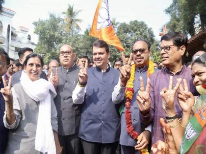 mahavikas aghadi loses 2 seats BJPs victory in the Legislative Council devendra fadnavis | सत्ताधारी आघाडीने गमावल्या २ जागा; विधान परिषदेत भाजपची बाजी 