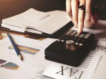 Maharashtra's economic strength is astonishing; 73% of revenue comes from the state itself | महाराष्ट्राची आर्थिक ताकद थक्क करणारी; ७३% महसूल राज्यातूनच