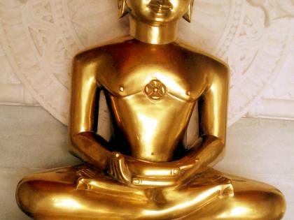 Bhagwan Mahavira is the true backing of today's fearful world! | मोडलेल्या जीवनाने पुन्हा तजेला धरावा, म्हणून...