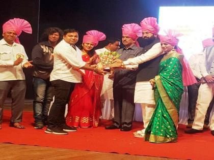 Mahesh Patil is honored with the Model Councilor Award | महेश पाटील आदर्श नगरसेवक पुरस्काराने सन्मानित