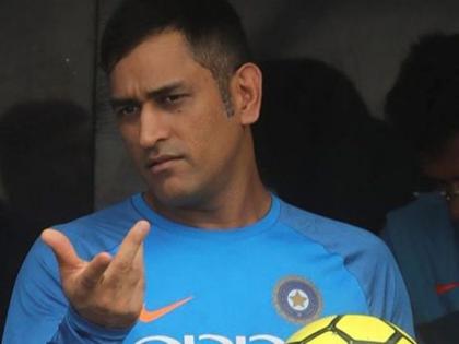 He was denied the position of Dhoni's conspiracy | धोनीच्या संकल्पनेतील गटवारीत त्यालाच स्थान नाकारले