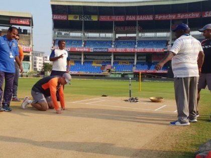 Captain should be so; The BCCI's tweeted post | IND Vs WIN One Day : भारताचा कर्णधार नेमका कोण? कोहली की धोनी... बीसीसीआयच्या ट्विटनंतर चाहत्यांमध्ये संभ्रम