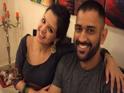 'Captain Cool' Mahendra Singh Dhoni joins hands with a matrimonial site | 'कॅप्टन कूल' महेंद्रसिंग धोनी मैदानाबाहेर जुळवणार 'रेशीमगाठी'