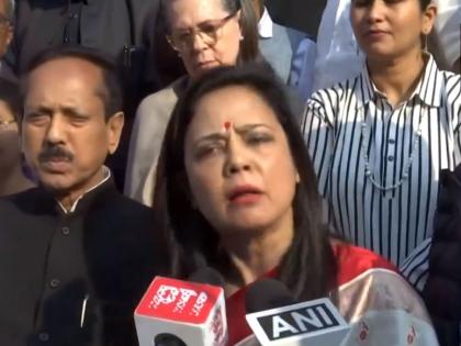 I am 49 years old, I will fight you for the next 30 years inside Parliament, outside Parliament; Mahua Moitra after expulsion | मी अजून ४९ वर्षांची, पुढची ३० वर्षे लोकसभेत आणि बाहेर लढेन; महुआ मोईत्रा संतापल्या, भाजपला इशारा