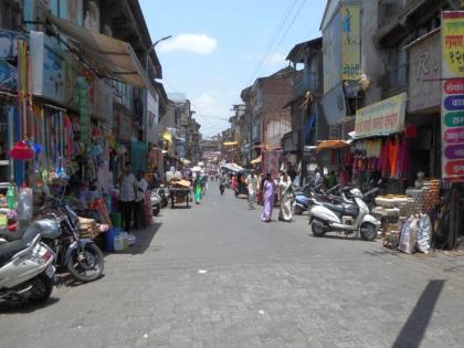 'SmartCity: Changes in traffic on Main Road; One way traffic on the road in front of Kalidas | 'स्मार्टसिटी : मेनरोडवरील वाहतूक मार्गात बदल; कालिदाससमोरील रस्त्यावर एकेरी वाहतूक