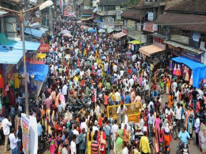 Rainwater Harvesting; Flag of Nashik to buy Diwali | पावसाच्या उघडिपीने दिलासा; नाशिककरांची दिवाळी खरेदीसाठी झुंबड