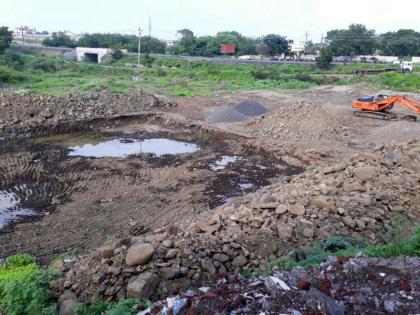 Construction of sub-divisional office building in Majalgaon begins | माजलगावमध्ये विनापरवानाच सुरु झाले उपविभागीय कार्यालयाच्या इमारतीचे बांधकाम