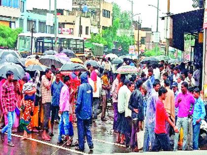 The day of the bread is researched | भाकरीचा चंद्र शोधण्यात जातो दिवस