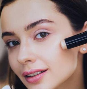 Makeup Tips : मेकअप करताना फाऊंडेशन की कन्सिलर सर्वात आधी काय लावावं? ४ टिप्स- दिसाल अगदी ब्यूटी क्वीन