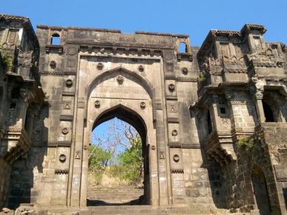 Maharashtra Budget 2020 : Fund for development of Narnala fort, Asadgad Fort | महाराष्ट्र बजेट 2020 : नरनाळा, असदगडसाठी ९४ कोटी!