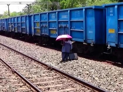 armed guards will be deployed to stop theft in goods train | आता मालगाडीत होणार नाही चोरी, सामानाच्या देखरेखीसाठी तैनात करणार सशस्त्र रक्षक दल