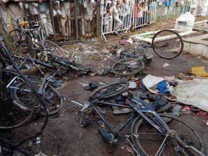 Malegaon Bomb Blast; Former military officer also fitur | मालेगाव बॉम्बस्फोट; माजी लष्करी अधिकारीही फितूर