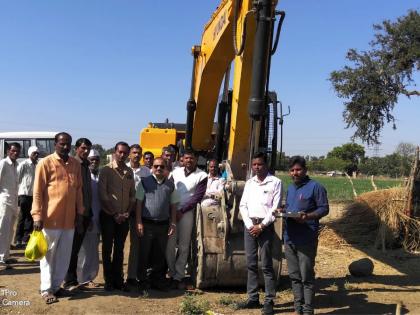 Work of Nalla Rooping work in Malegaon taluka | मालेगाव तालुक्यातील नाला खोलीकरणाची कामे वेगात 